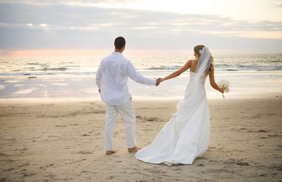 Свадьба в Крыму на берегу моря